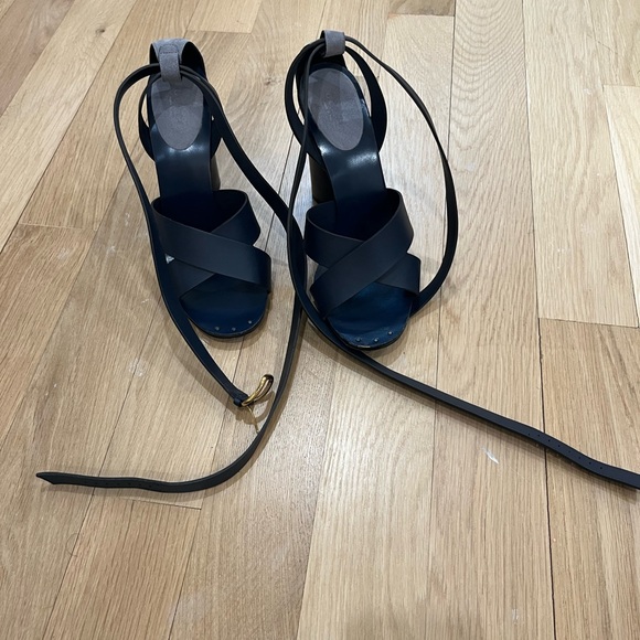 ✨Gucci Leather Heels✨ - Picture 16 of 16